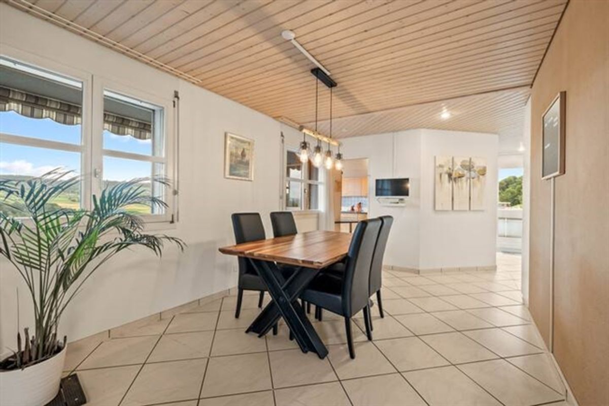 GROSSZÜGIGE 5.5 ZIMMER DACHWOHNUNG MIT AUSBAUMÖGLICHKEITEN - 6