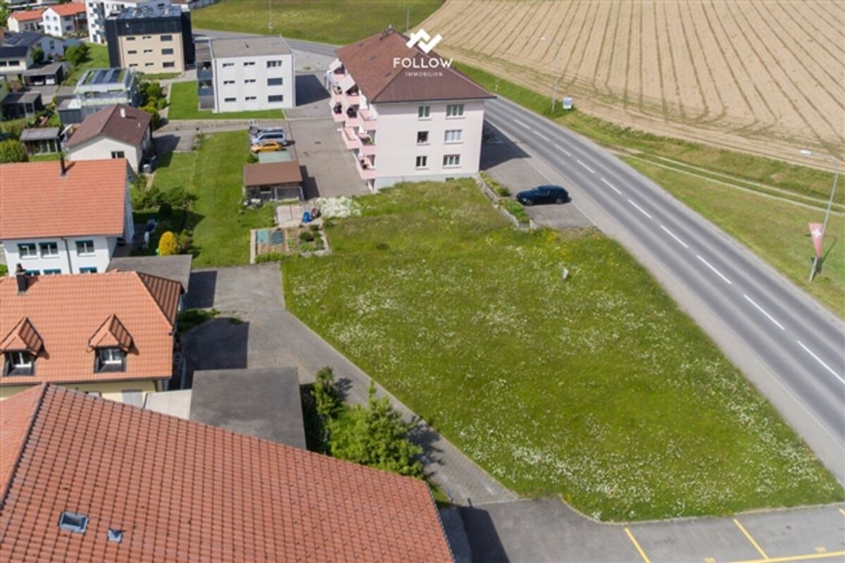 Mehrfamilienhaus mit Entwicklungspotenzial und zusätzlicher Bauparzelle in Heitenried - 4