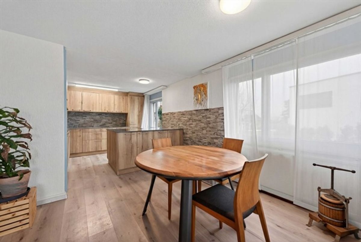 5.5-ZIMMER-DOPPELEINFAMILIENHAUS MIT BERGBLICK - 3