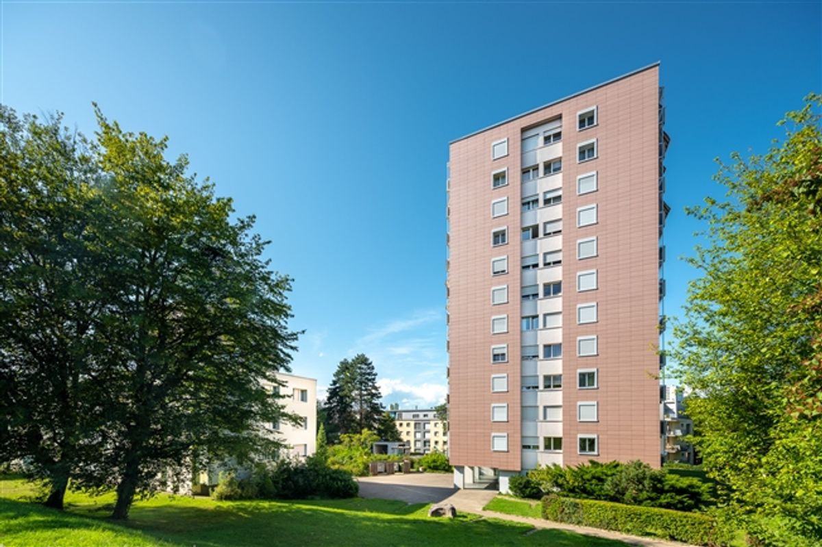 Geräumige Wohnung mit weitläufiger Aussicht - 0