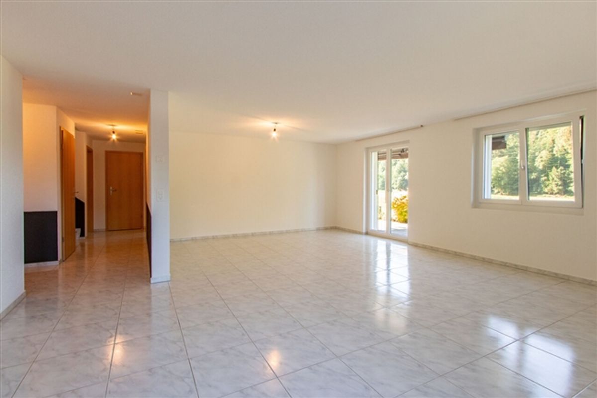 5.5-ZIMMER EINFAMILIENHAUS MIT UNVERBAUBARER AUSSICHT INS GRÜNE - 8