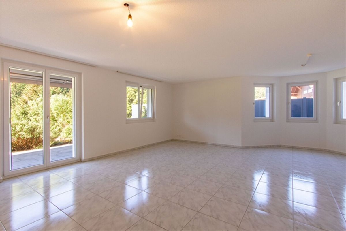 5.5-ZIMMER EINFAMILIENHAUS MIT UNVERBAUBARER AUSSICHT INS GRÜNE - 9