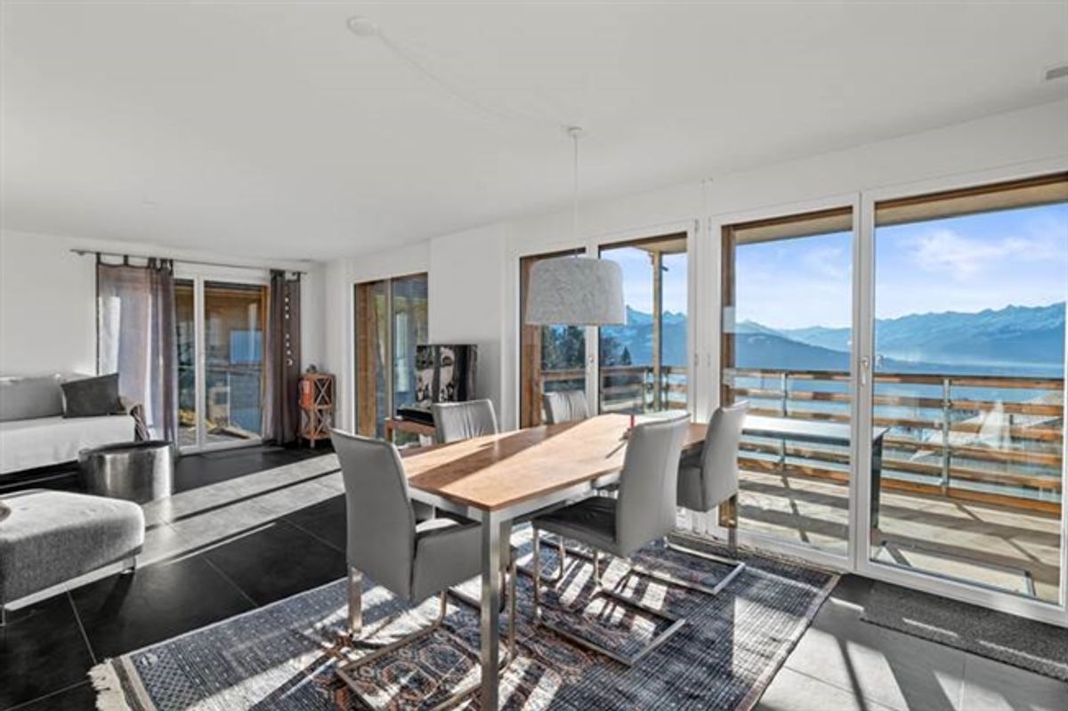 MODERNE WOHNUNG IN BEATENBERG MIT PANORAMAAUSSICHT - 0
