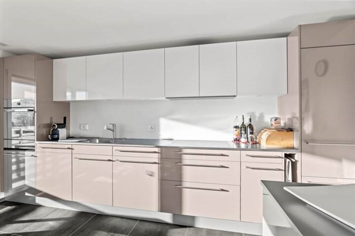 MODERNE WOHNUNG IN BEATENBERG MIT PANORAMAAUSSICHT - 2