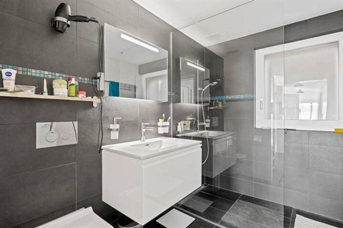MODERNE WOHNUNG IN BEATENBERG MIT PANORAMAAUSSICHT - 5