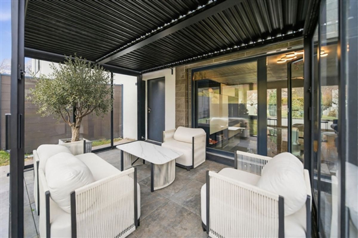 EXKLUSIVE VILLA MIT BERGPANORAMA, SAUNA UND WINTERGARTEN - 5