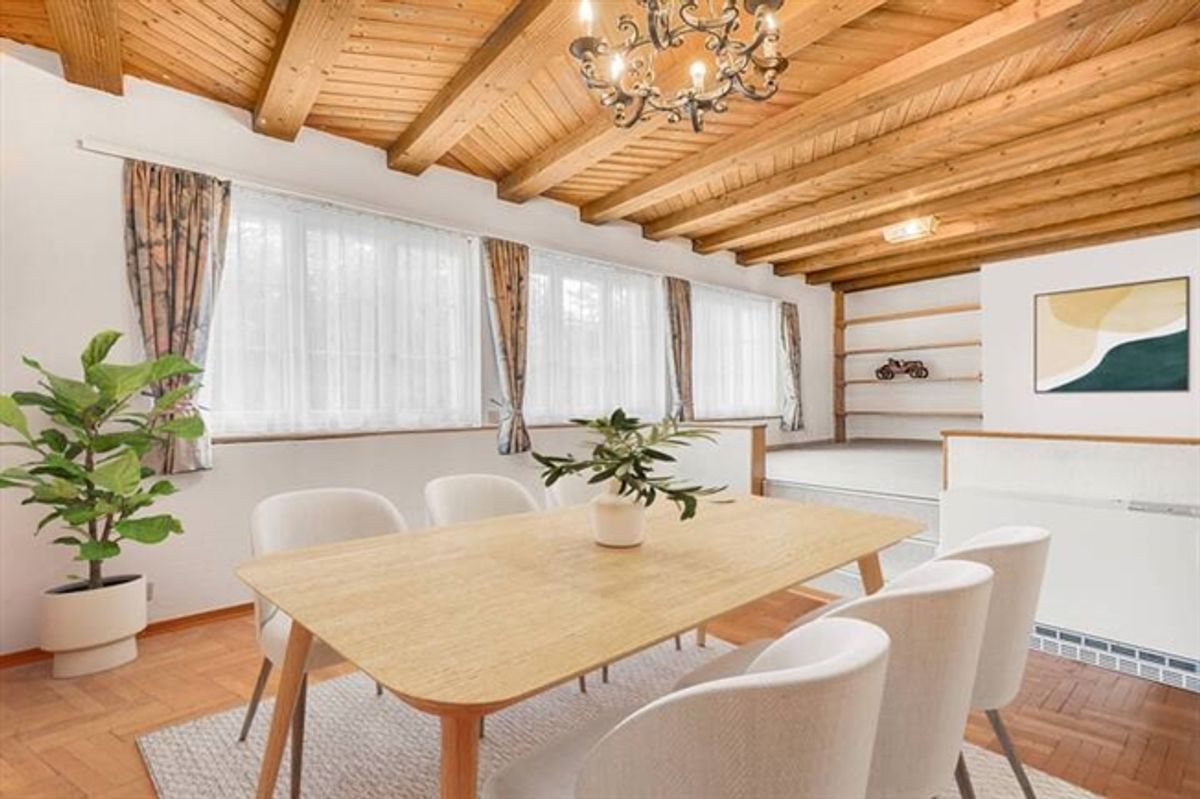 EXKLUSIVES LANDHAUS MIT GESCHICHTE  – IDEAL FÜR MEHRGENERATIONSWOHNEN  IN STEINMAUR - 3