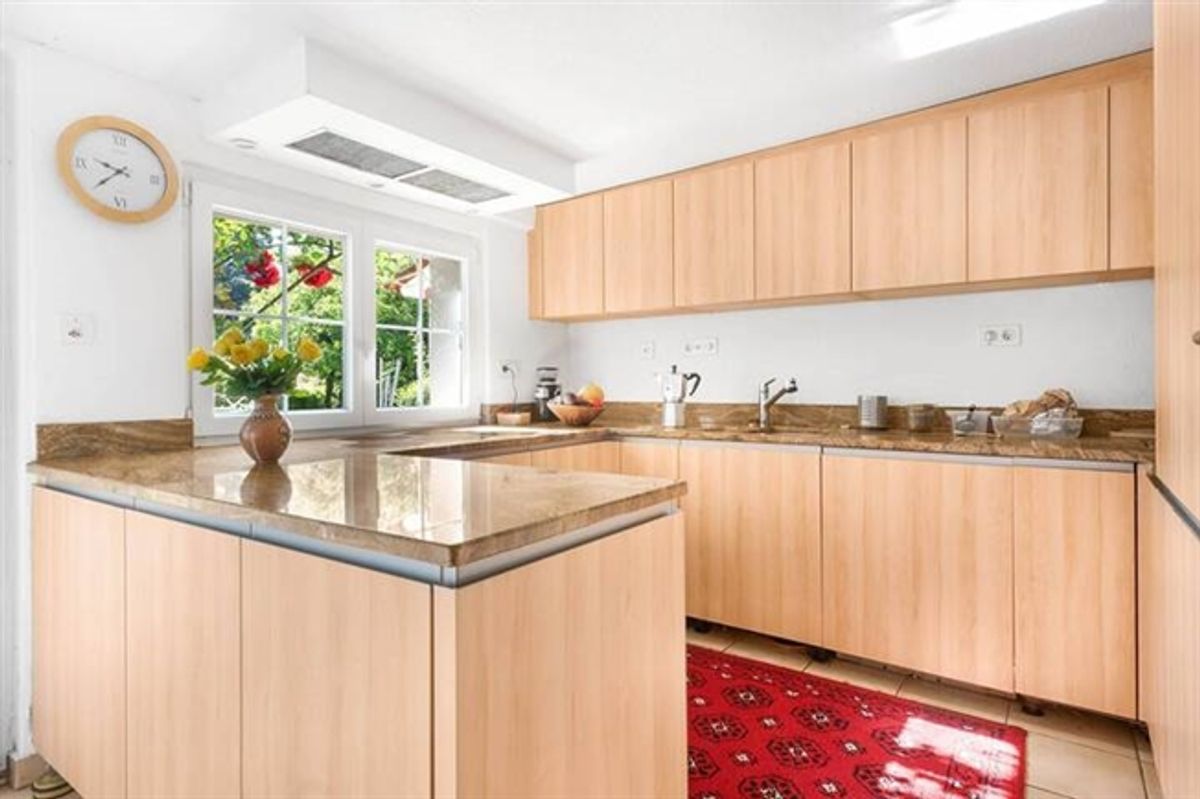 EXKLUSIVES LANDHAUS MIT GESCHICHTE  – IDEAL FÜR MEHRGENERATIONSWOHNEN  IN STEINMAUR - 4