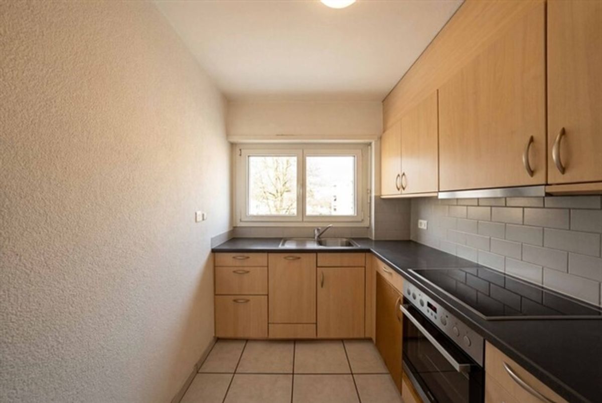RENDITESTARKES MEHRFAMILIENHAUS (BR 4.58 %) MIT 16 EINHEITEN IN GRENCHEN - 2