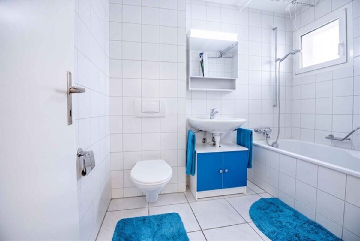FREISTEHEND AM HANG - 5.5 ZIMMER EINFAMILIENHAUS - 5