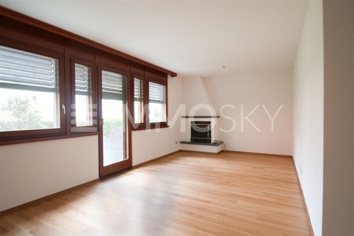 Moderne 2,5-Zimmer-Wohnung mit privatem Außenbereich - 2
