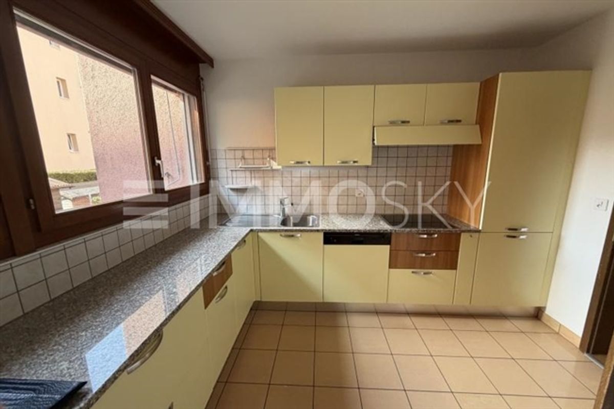 Moderne 2,5-Zimmer-Wohnung mit privatem Außenbereich - 3