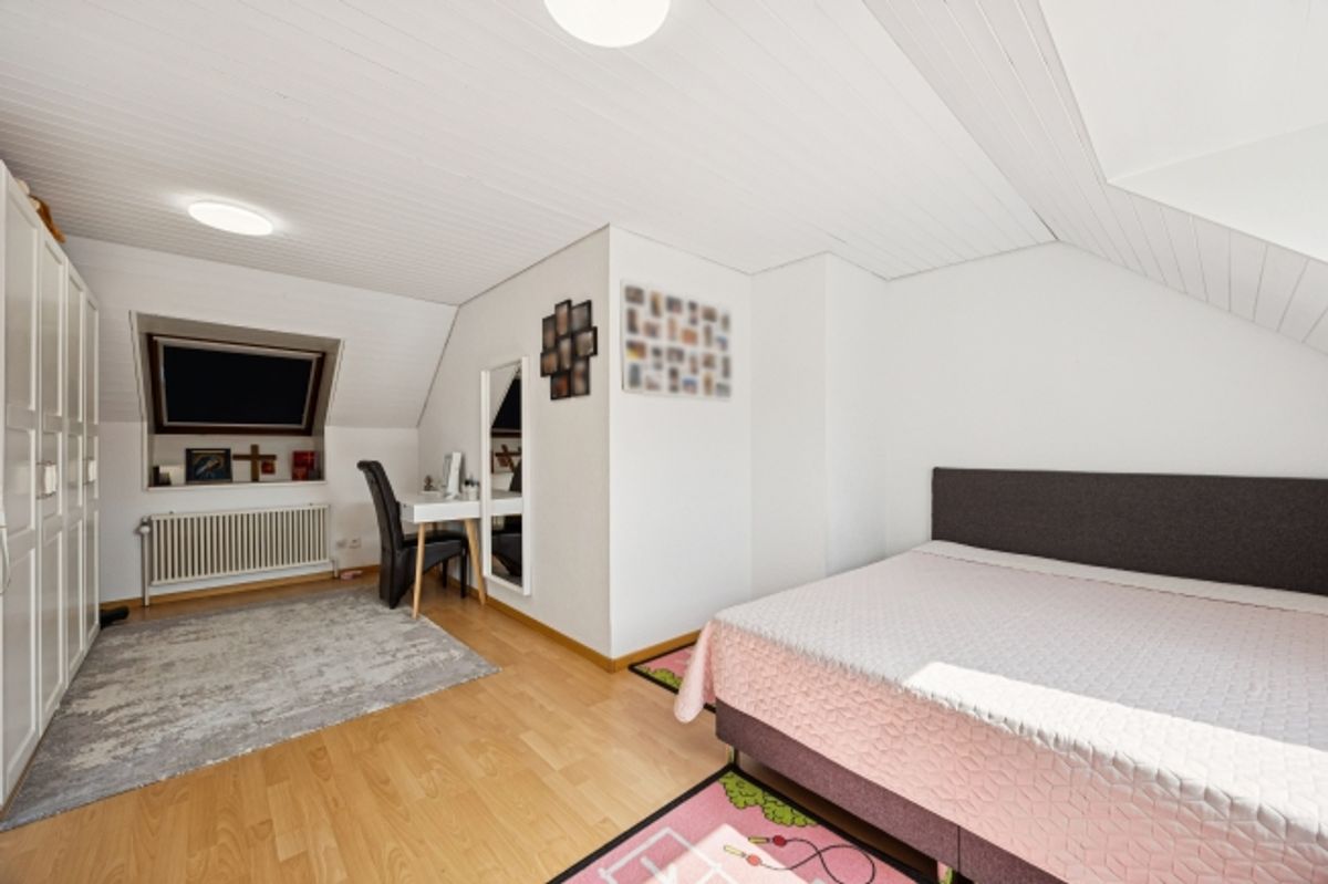 Ihr neues Zuhause auf zwei Ebenen Grosszügige 5.5-Zimmer-Duplexwohnung - 7