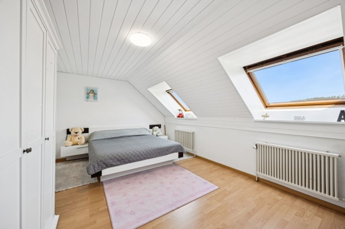Ihr neues Zuhause auf zwei Ebenen Grosszügige 5.5-Zimmer-Duplexwohnung - 9