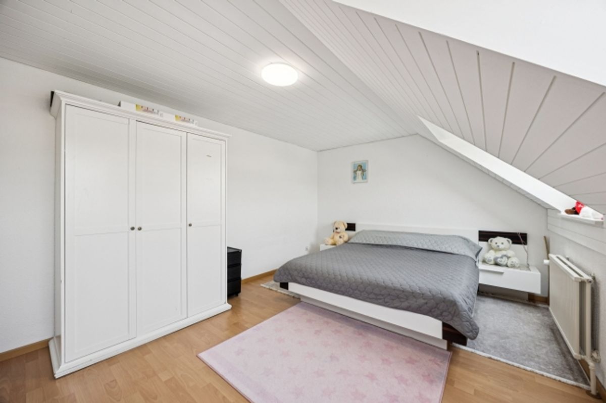 Ihr neues Zuhause auf zwei Ebenen Grosszügige 5.5-Zimmer-Duplexwohnung - 12