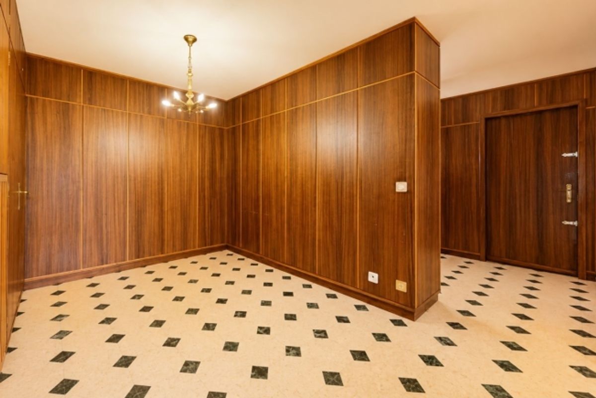 Authentique appartement de caractère coeur de Sainte-Croix - 9