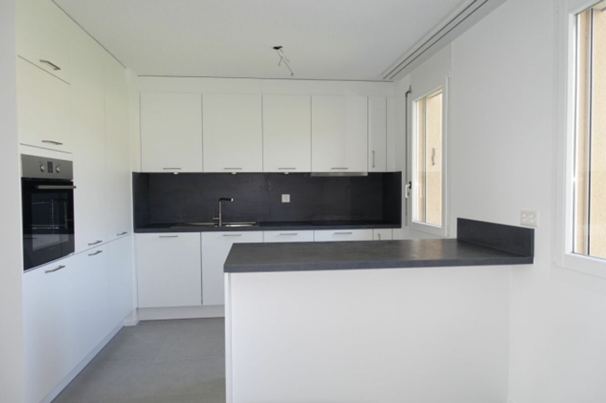 3.5 Zi-Eigentumswohnung mit Balkon und Einstellhallenplatz - 3