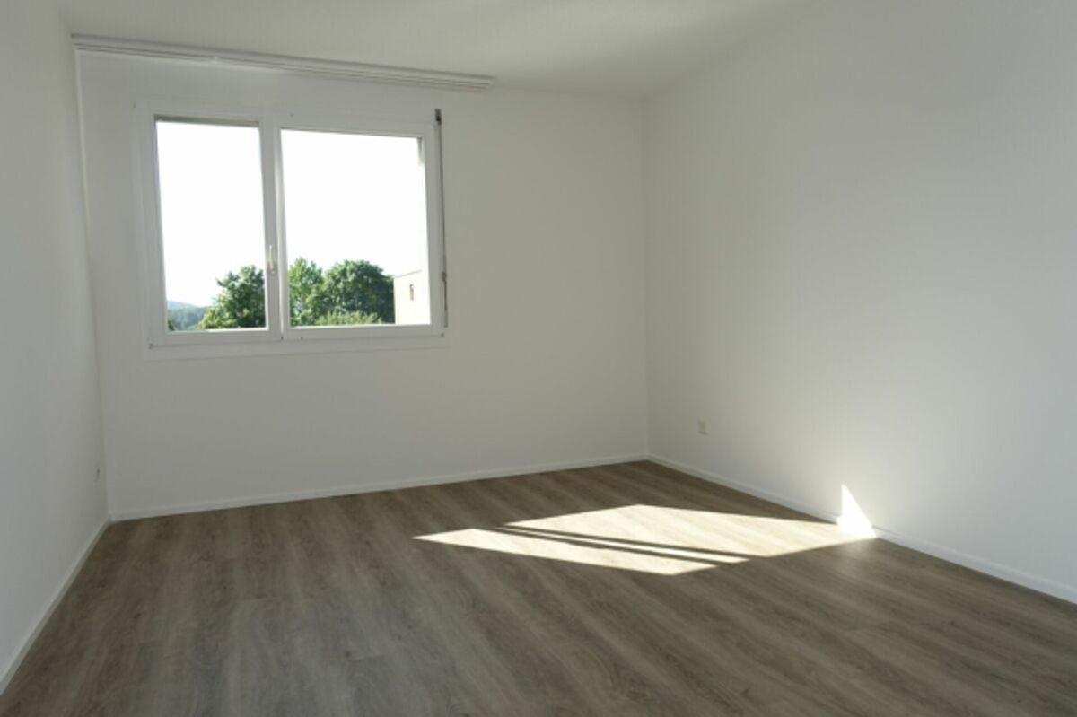 3.5 Zi-Eigentumswohnung mit Balkon und Einstellhallenplatz - 7