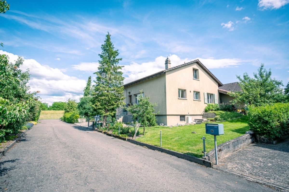 5.5-Zi. EFH in Uetendorf mit grossem Garten & Ausbaupotential - 2