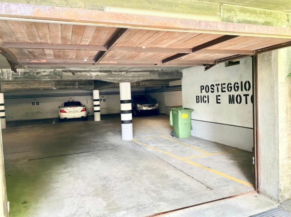 Posteggi in Autorimessa/Parkplätze in Tiefgarage  CHF 70.00 - 2