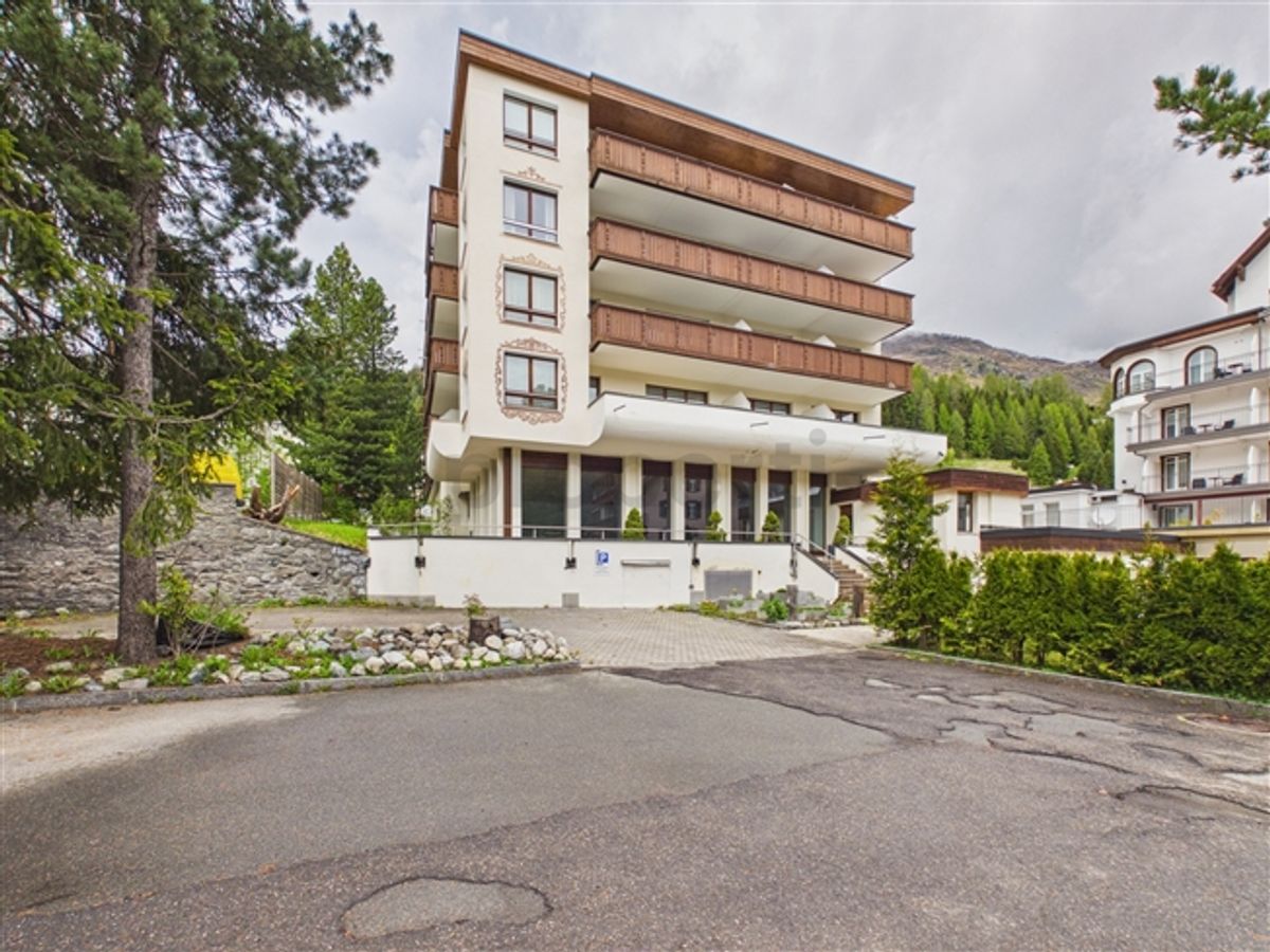 Helle 1.5-Zimmer-Wohnung mit Balkon, Davos Dorf - 0