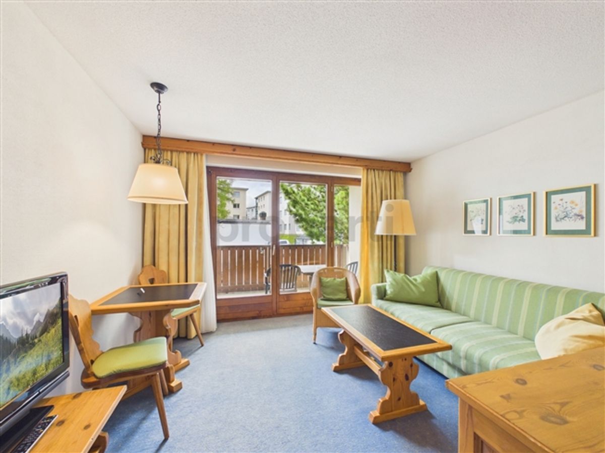 Helle 1.5-Zimmer-Wohnung mit Balkon, Davos Dorf - 1