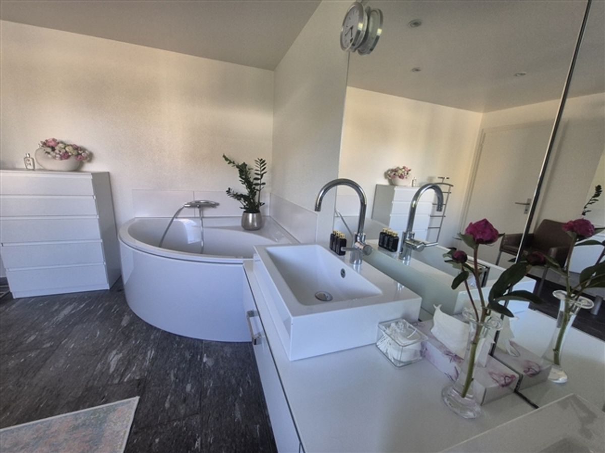 7 ZIMMER-HAUS IN RICHTERSWIL (ZH), MÖBLIERT, TEMPORÄR - 6