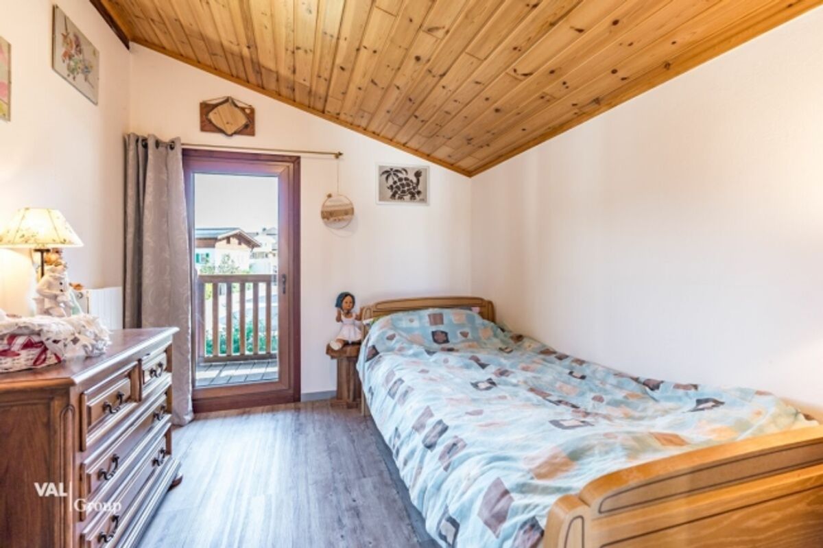 Charmant petit chalet avec spacieux jardin, en plein coeur du village - 4
