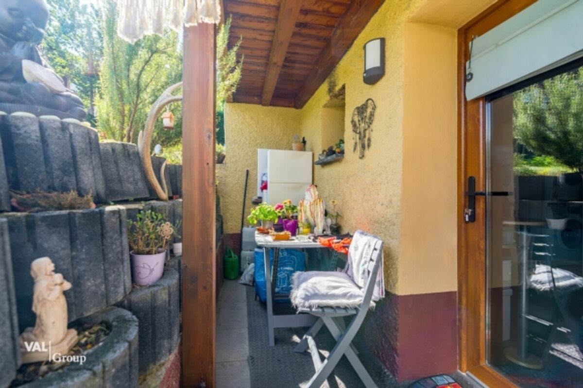 Charmant petit chalet avec spacieux jardin, en plein coeur du village - 11