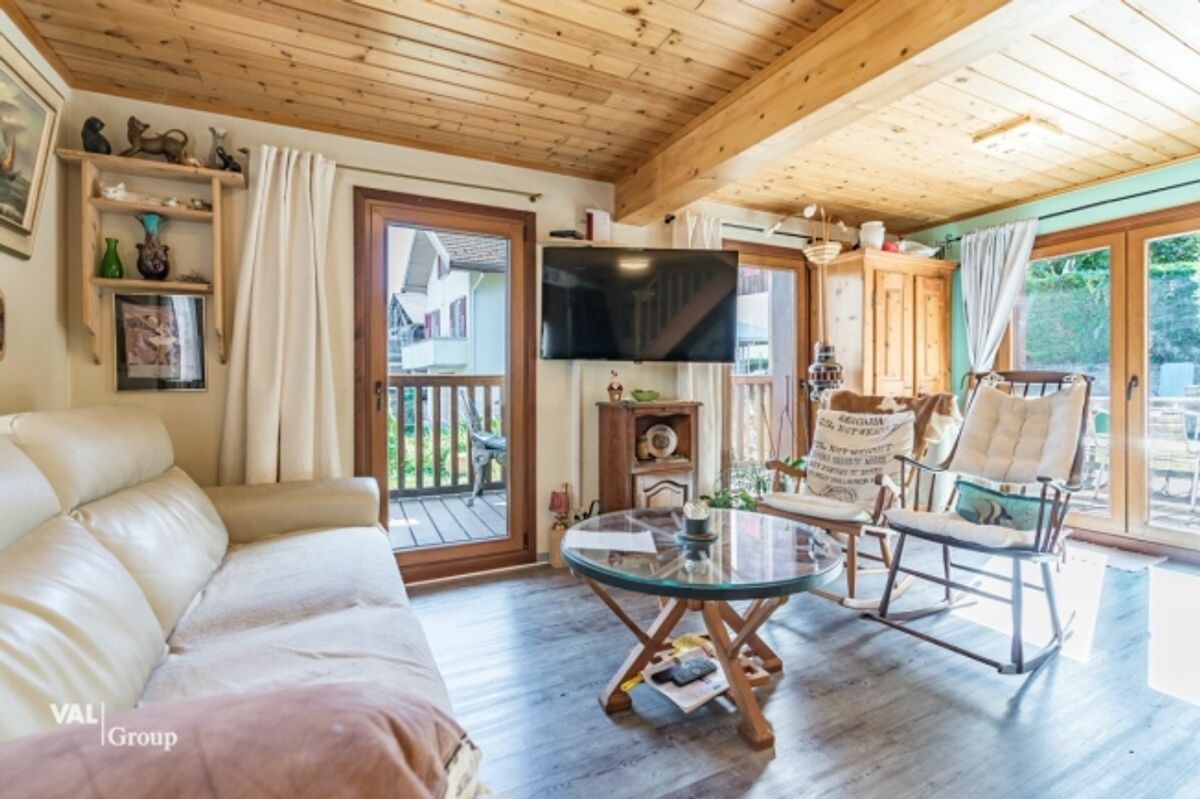 Charmant petit chalet avec spacieux jardin, en plein coeur du village - 1