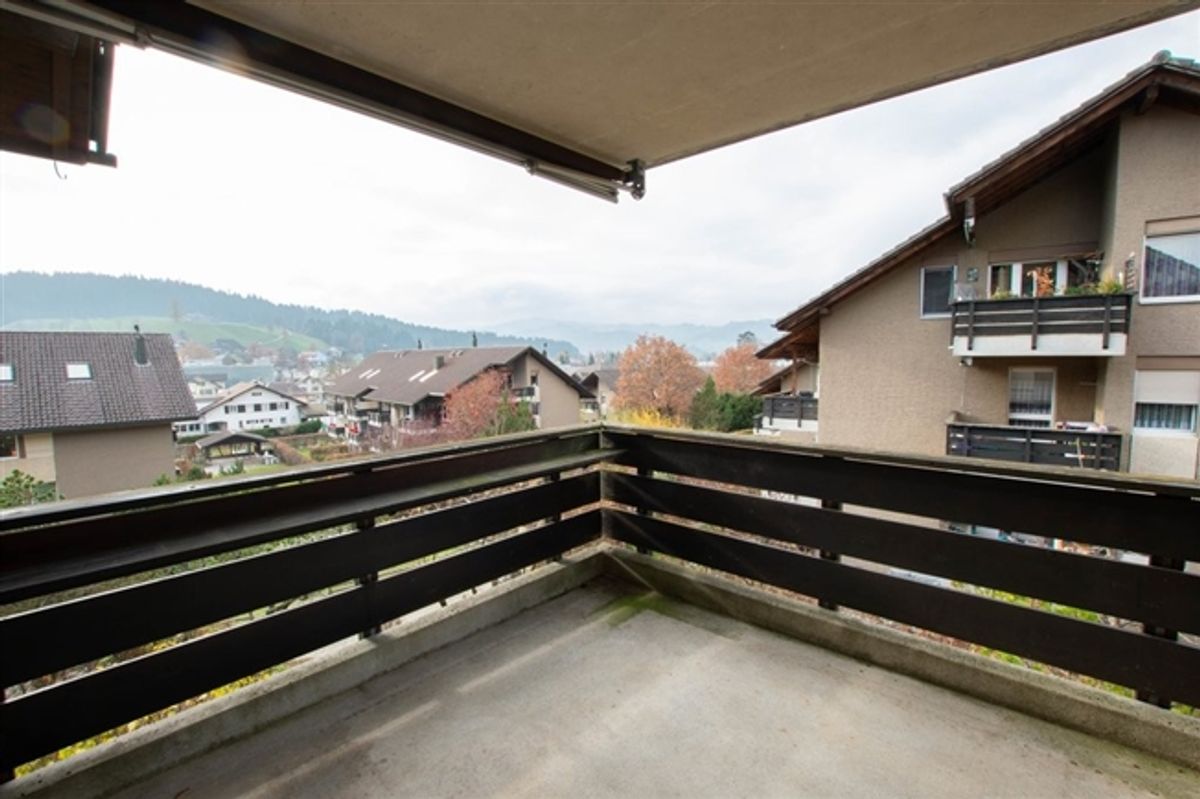 4 1/2-Zimmerwohnung mit zwei Balkonen in Langnau - 6