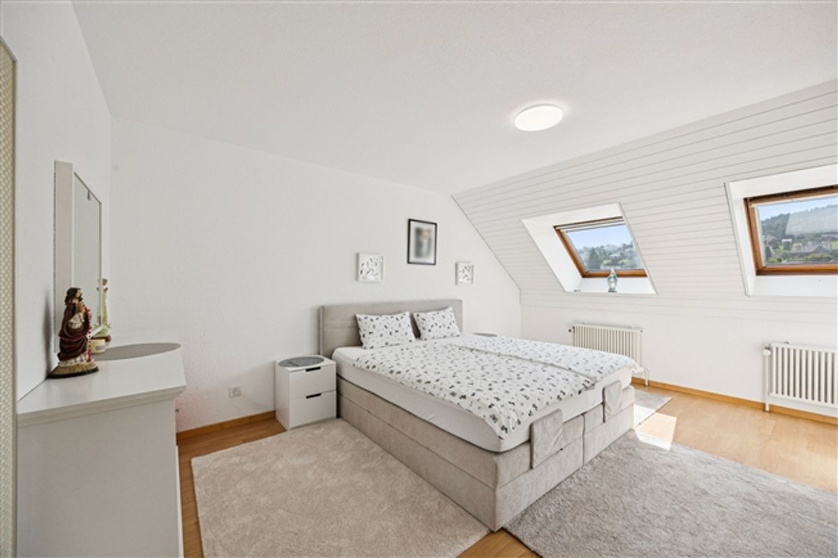 Ihr neues Zuhause auf zwei Ebenen Grosszügige 5.5-Zimmer-Duplexwohnung - 2