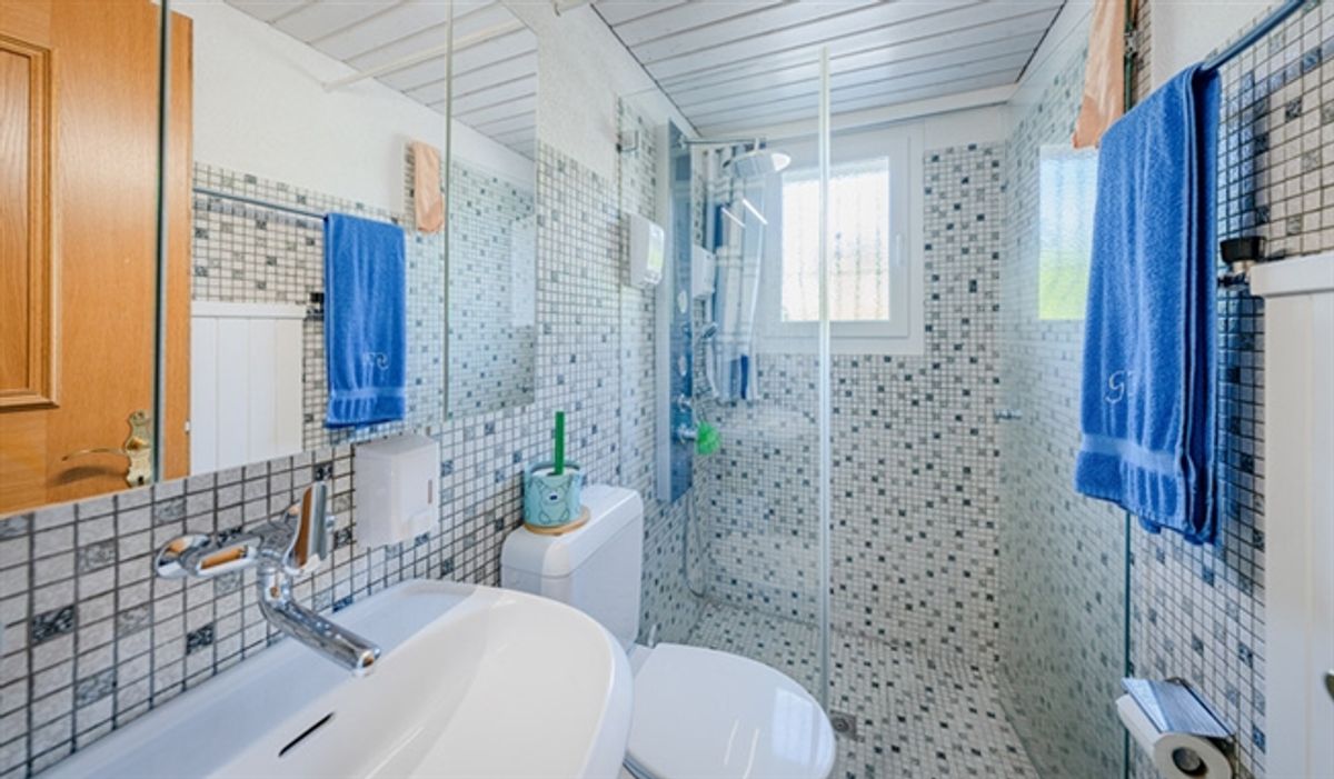 GROSS DENKEN - GEPFLEGTES 7.5 ZIMMER EINFAMILIENHAUS - 5