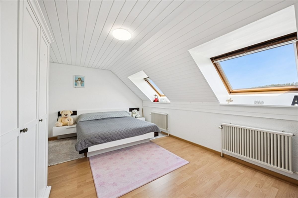 Ihr neues Zuhause auf zwei Ebenen Grosszügige 5.5-Zimmer-Duplexwohnung - 9