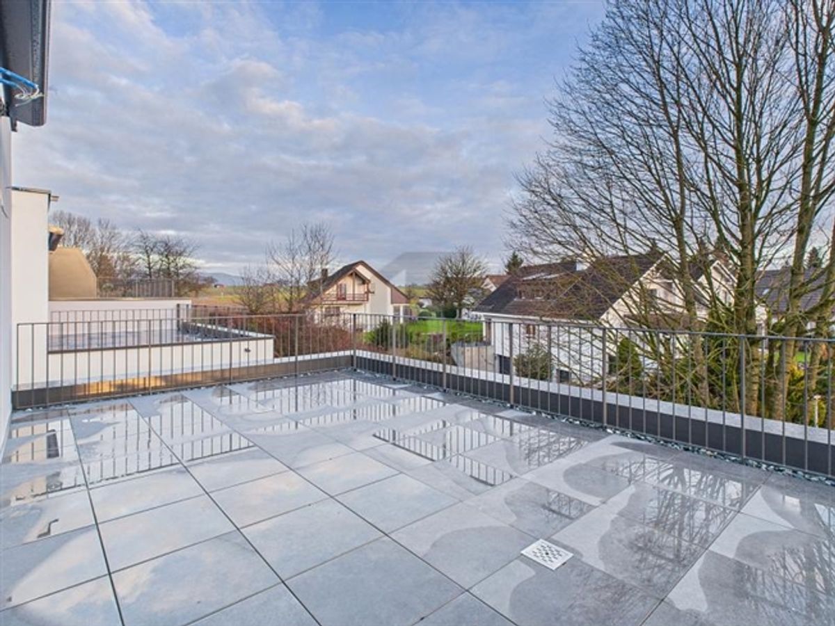PREISHIT NEUBAU MIT ZWEI TERRASSEN UND GARTEN - 4