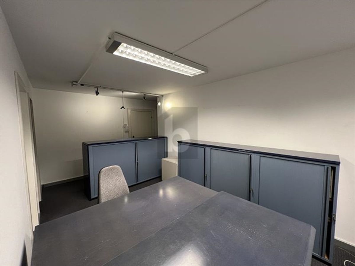 IM ZENTRUM MÖBLIERT UND BEZUGSFERTIG - 2