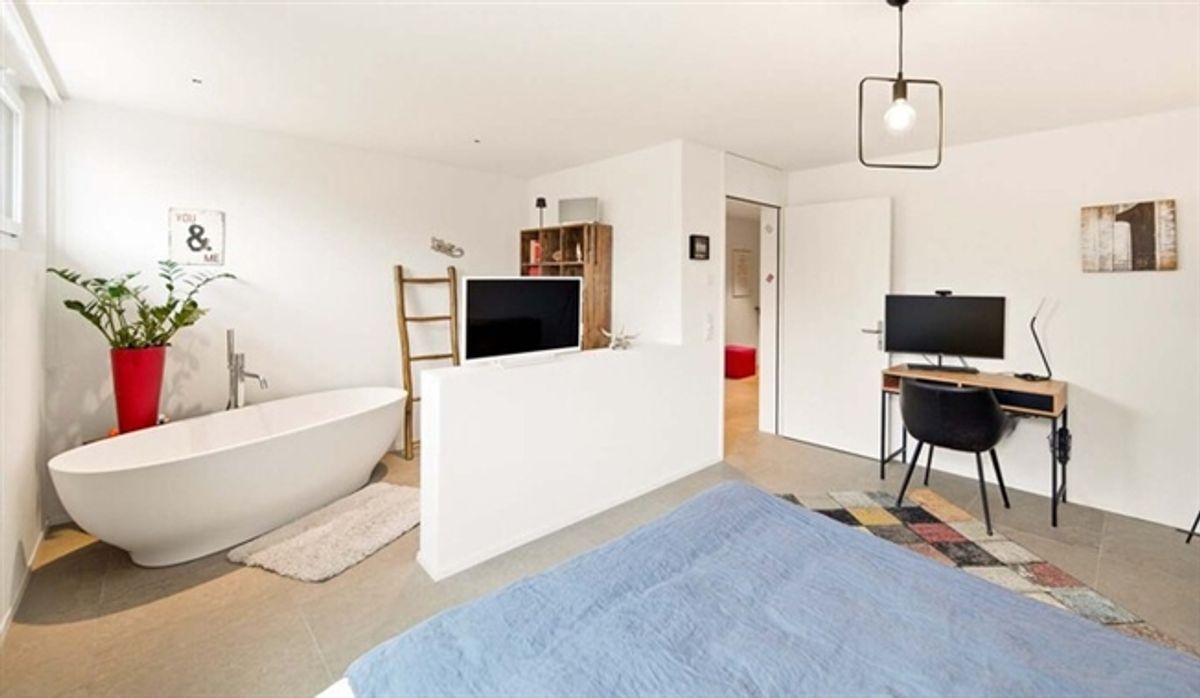 KLASSE UND KOMFORT IM GRÜNEN - NEUWERTIGE 4.5 ZIMMERWOHNUNG - 4