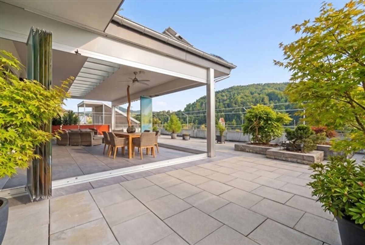 MEHR NATUR. MEHR RUHE.  MEHR ZUHAUSE - EXKLUSIVE WOHNUNG MIT  213 M² TERRASSE - 0