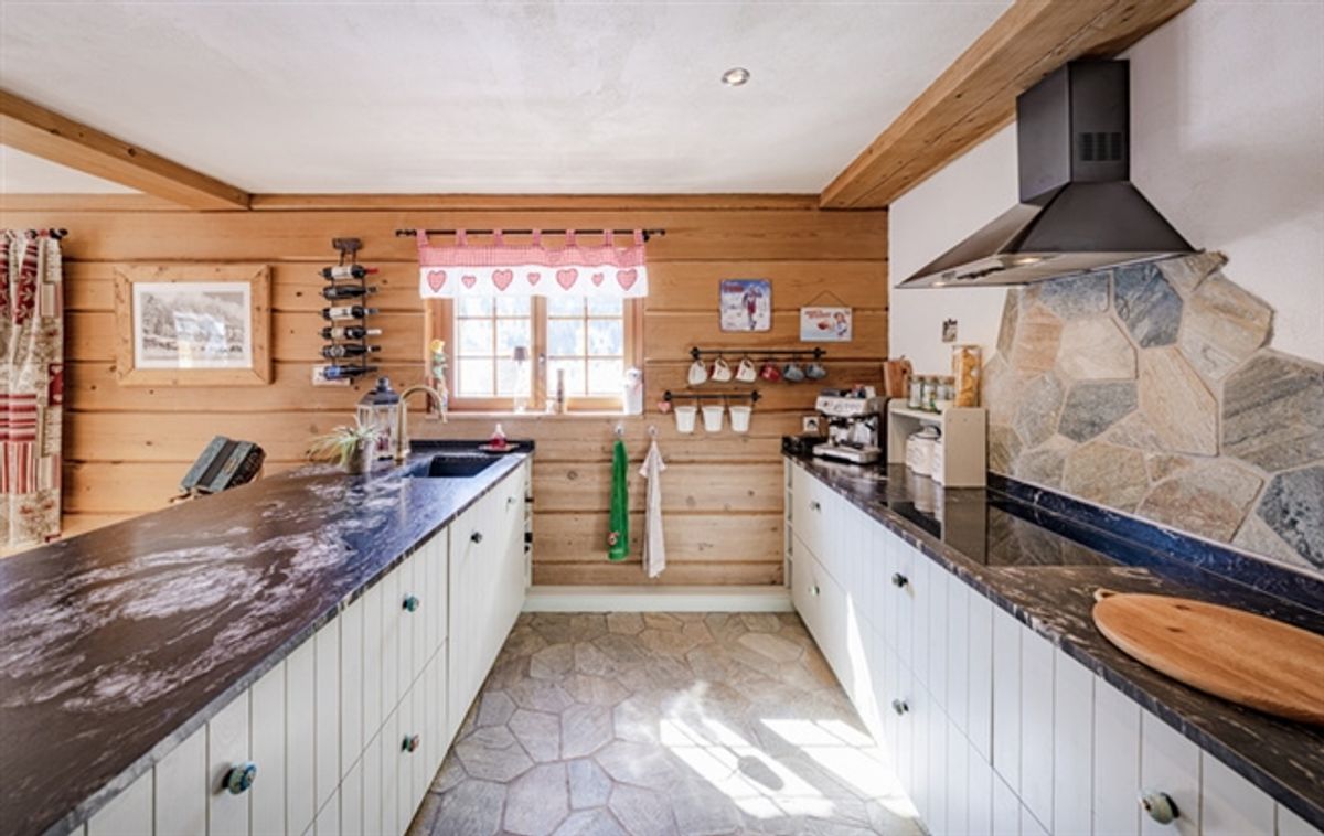 BLOCKHAUS ERSTER GÜTE IN CHURWALDEN - 4.5 ZIMMER DACHMAISONETTE - 2