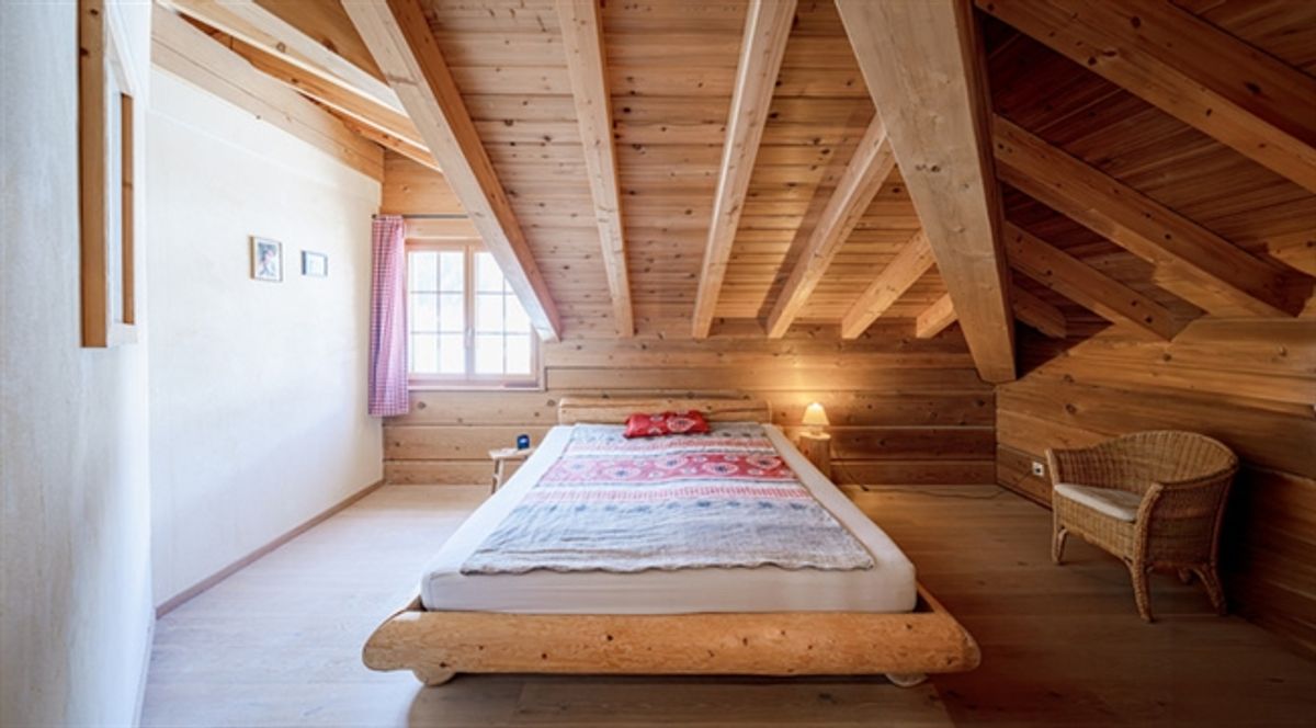 BLOCKHAUS ERSTER GÜTE IN CHURWALDEN - 4.5 ZIMMER DACHMAISONETTE - 4