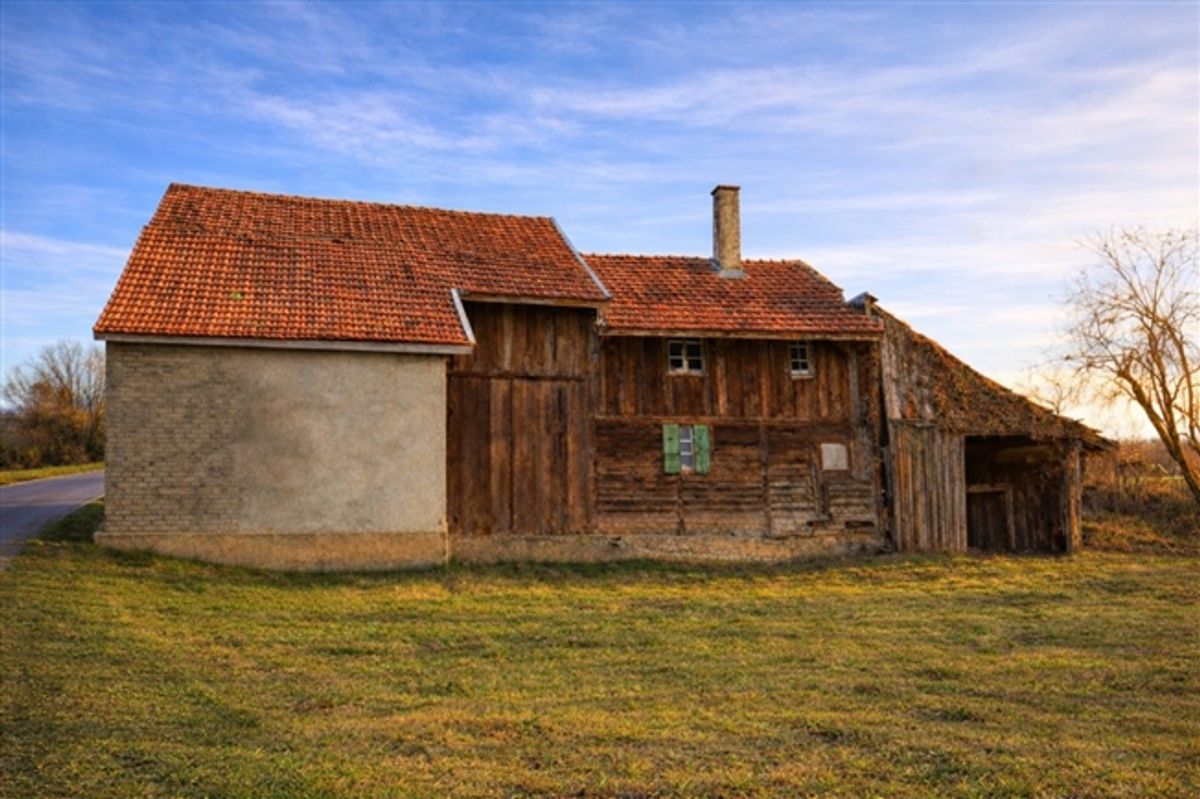 Bauernhaus zu renovieren, mit Wohnraum und ländlichem Reitsport - 2