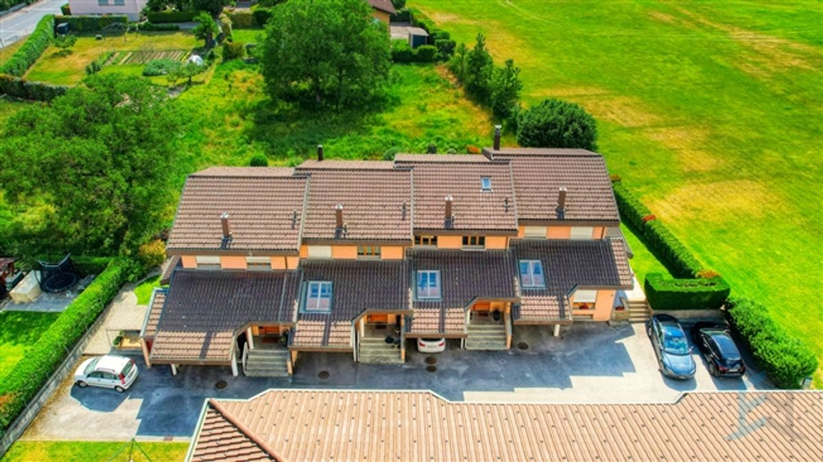 EINZELMAKLER Prächtige 51/2 Doppelhaushälfte mit Garten in Chippis - 0