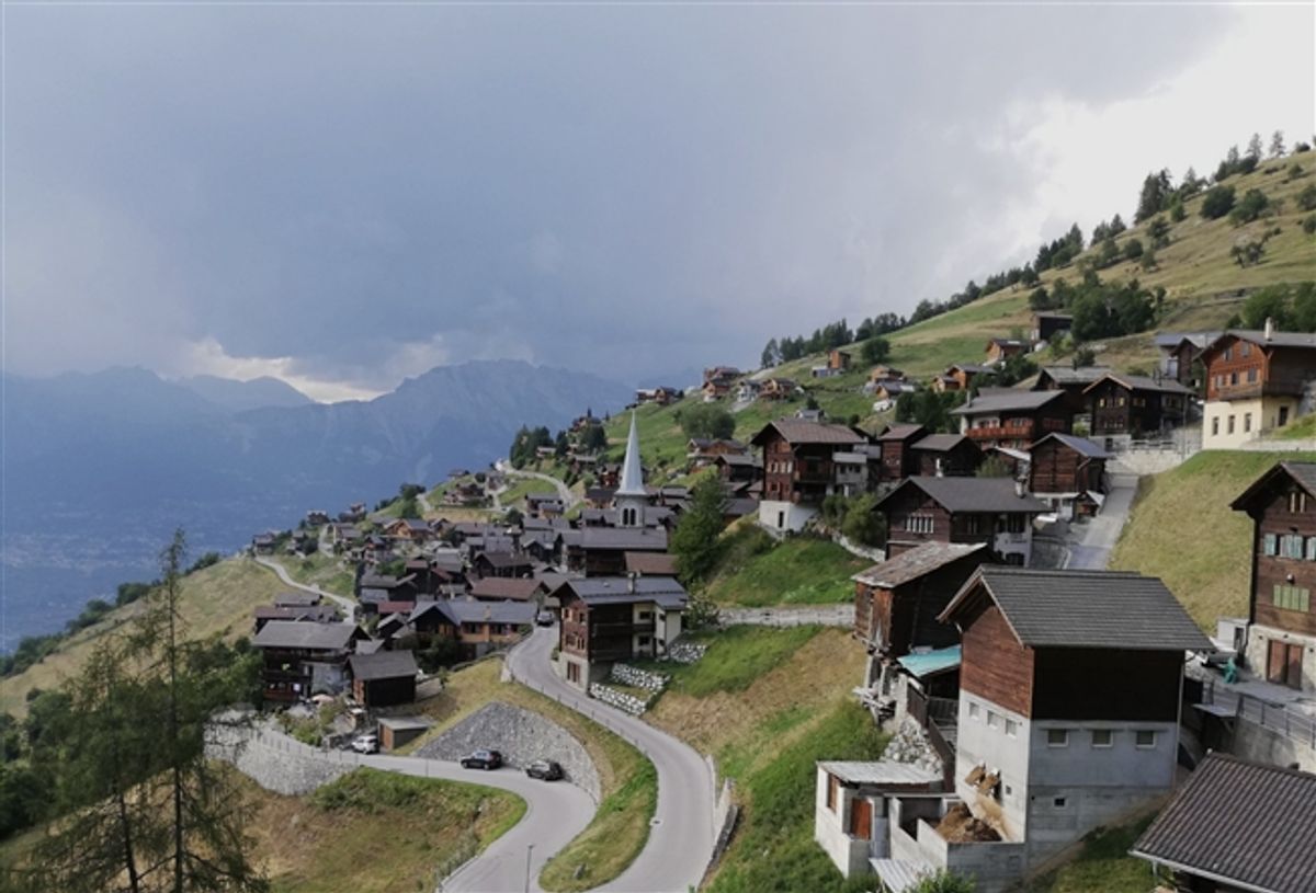 Das authentische Wallis Mayen auf 1321 m über dem Meeresspiegel sucht einen Käufer - 0