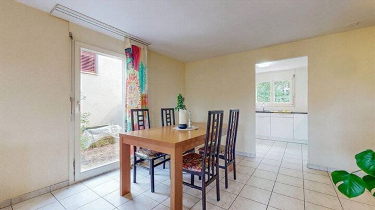 GEPFLEGTE 6.5 ZIMMER DOPPELHAUSHÄLFTE MIT GARTEN UND BALKON - 3