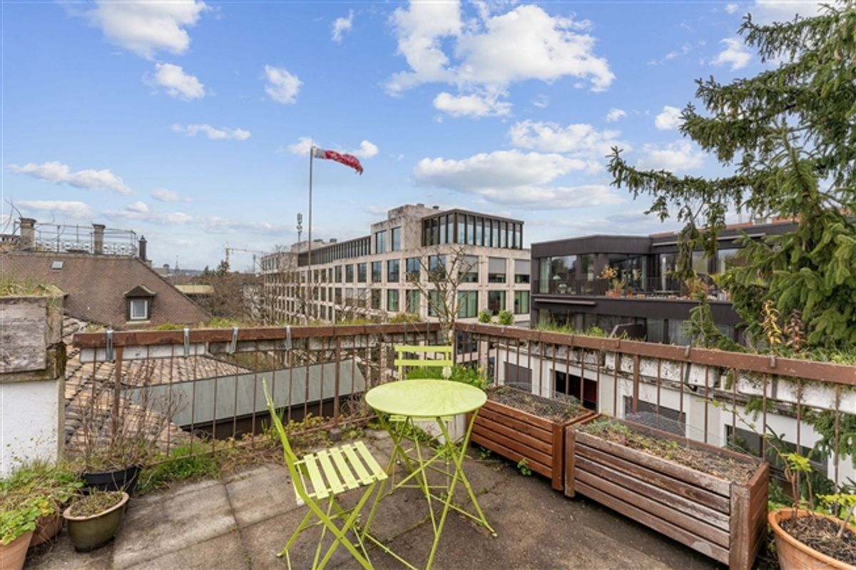 MFH mit 6 Einheiten und Dachterrasse in Zürich Enge - kaufen - 1