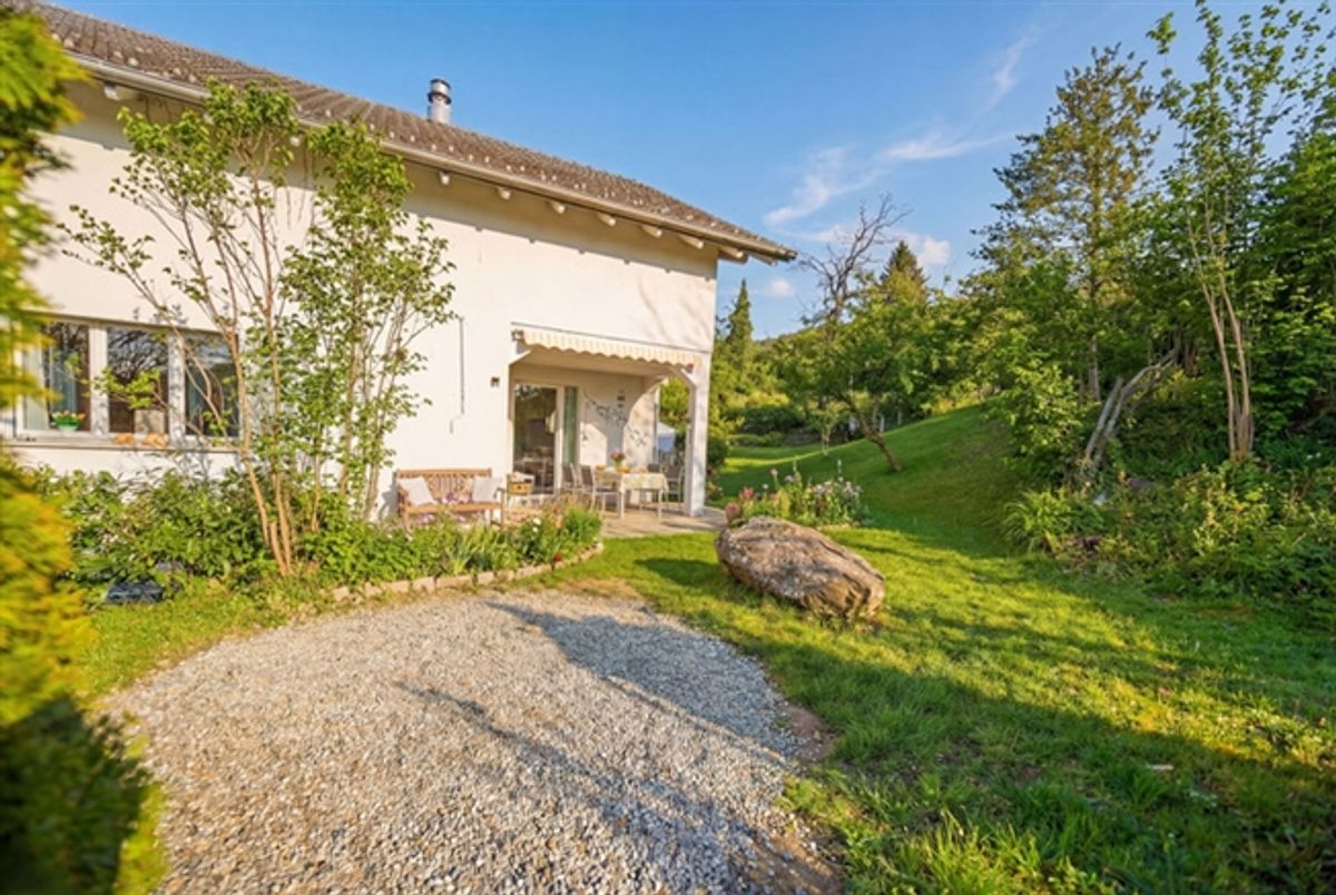 FREISTEHENDES SEESICHTSHAUS IM GRÜNEN - 7