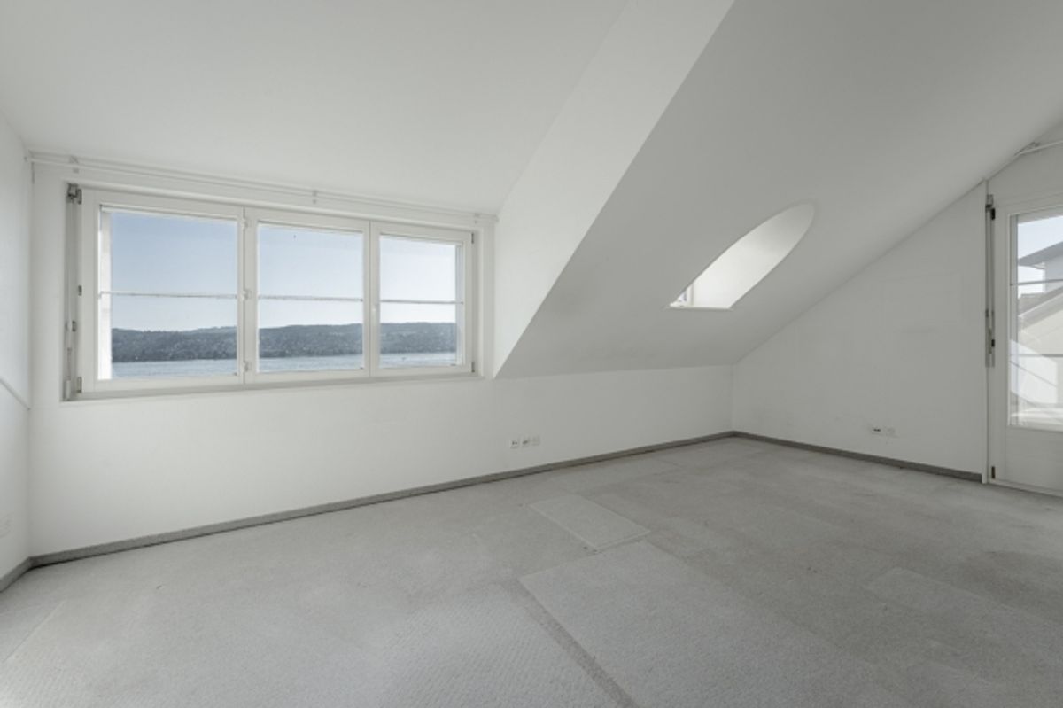 Einmaliges Wohnen grosszügige Dachwohnung mit Seesicht - 8