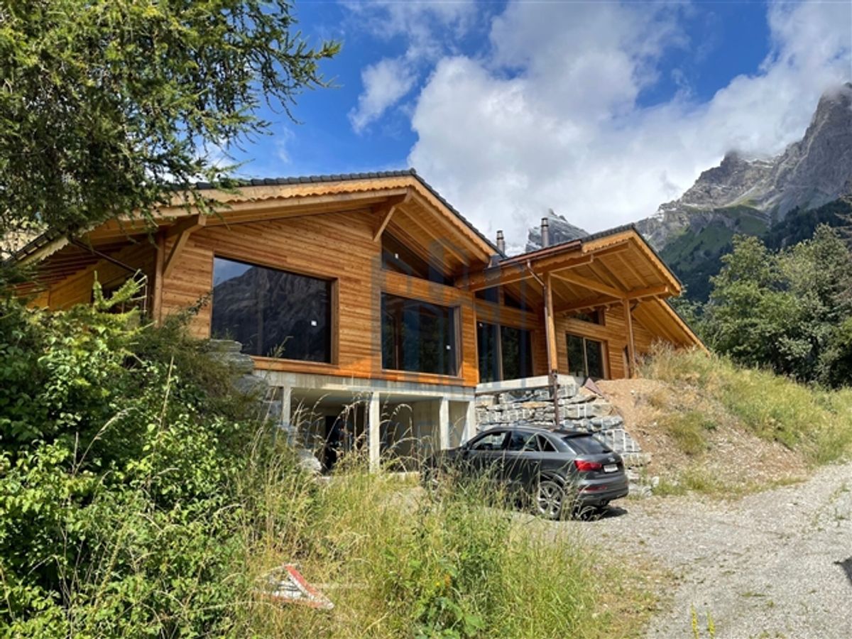 Prestigeträchtiges Chalet in den Höhen von Chamoson - 0