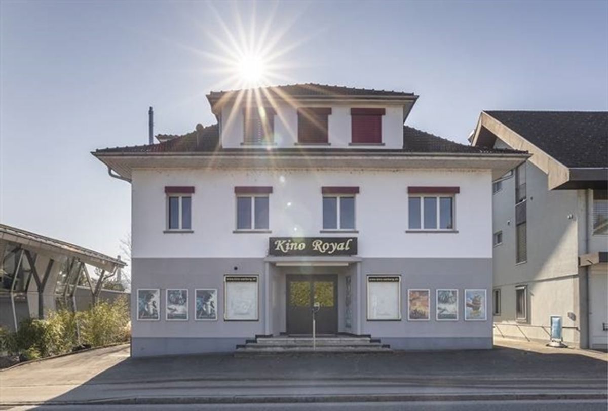 WOHN- UND GESCHÄFTSHAUS MIT GESCHICHTE - EHEMALIGES KINO MIT POTENTIAL - 0