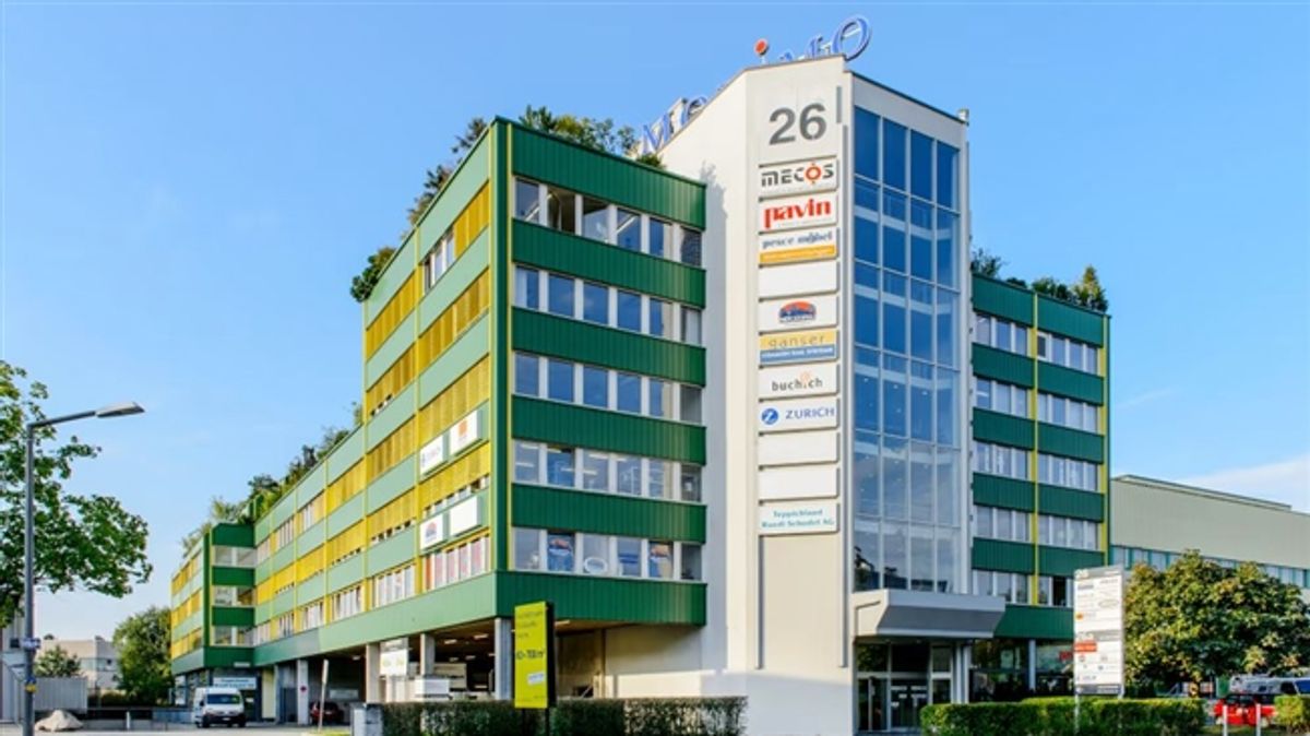Grosszügige Gewerbefläche mit eigenen WC's - 0
